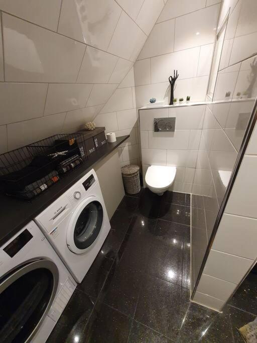 Modern Loftsleilighet 腓特烈斯塔 外观 照片